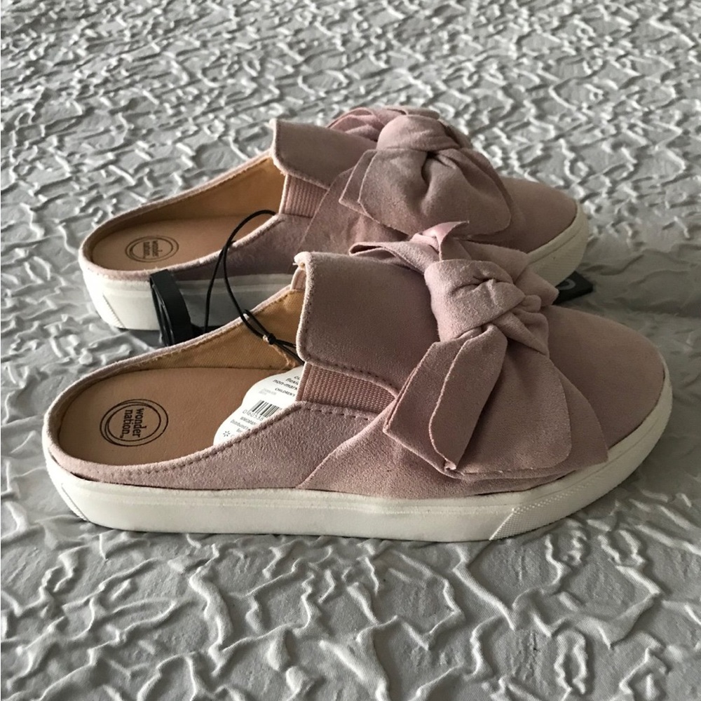 Girl’s shoes 12